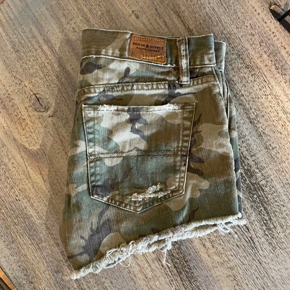 Distressed Boyfriend Cut off Shorts